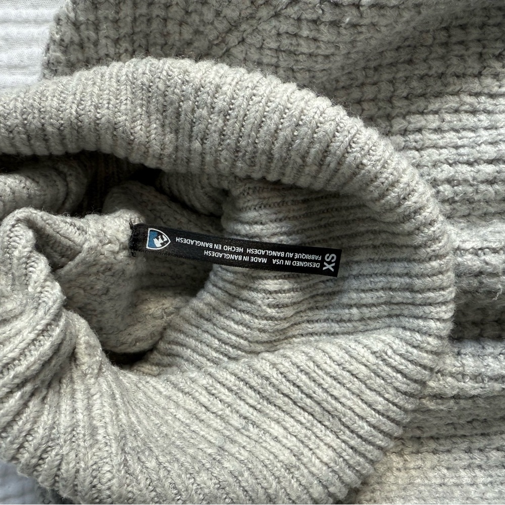 Kuhl grey sweater size xsmall